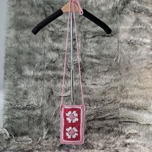 Pink Crochet Floral Crossbody Phone Bag
